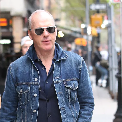 Michael Keaton | Aφιέρωσε το βραβείο SAG για την ερμηνεία του στο "Dopesick" στον ανιψιό του, που πέθανε από ναρκωτικά