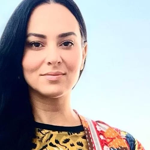 Ζενεβιέβ Μαζαρί | "Στην εγκυμοσύνη πήρα 40 κιλά, έτρωγα δύο φραντζόλες ψωμί την ημέρα"