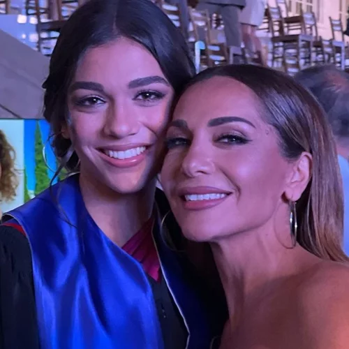 Δέσποινα Βανδή | Το βίντεο με την κόρη της Μελίνα να τραγουδά