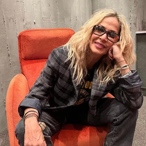 Η Άννα Βίσση έκλεισε τα 65 | Το ξέφερνο πάρτι με τους διάσημους καλεσμένους