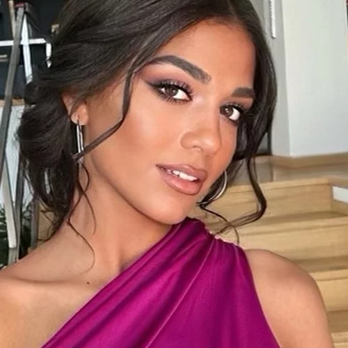 Η Μελίνα Νικολαΐδη μόλις έγινε ξανθιά | Η εντυπωσιακή αλλαγή στην εμφάνιση της 18χρονης που δεν περίμενε κανείς