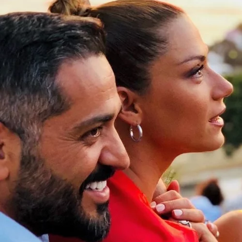 Η Βάσω Λασκαράκη και ο Λευτέρης Σουλτάτος είναι πιο ερωτευμένοι από ποτέ | Η αδημοσίευτη φωτογραφία από την ημέρα του γάμου τους με αφορμή την επέτειο των τεσσάρων χρόνων