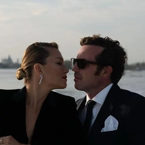 Βίκυ Καγιά | Χορεύει αγκαλιά με τον Ηλία Κρασσά και γιορτάζει την ημέρα των ερωτευμένων με τον πιο ρομαντικό τρόπο