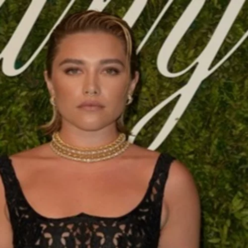 "Γιατί φοβάστε το στήθος;" Ακόμα μία celebrity δέχθηκε body shaming για τα ρούχα της, και ακόμα μία φορά οι γυναίκες έπρεπε να απαντήσουν