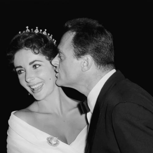 Φόρεμα που φορούσε η Ελίζαμπεθ Τέιλορ στην τελετή των Όσκαρ το 1961 πωλείται σε δημοπρασία