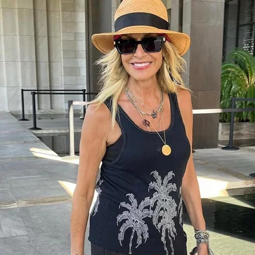 Άννα Βίσση | Ποζάρει σε ηλικία 5 ετών μαζί με τον πατέρα της, Νέστορα