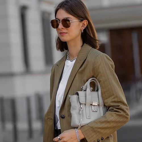 Το hair trend που κυριαρχεί στο street style των μητροπόλεων της μόδας