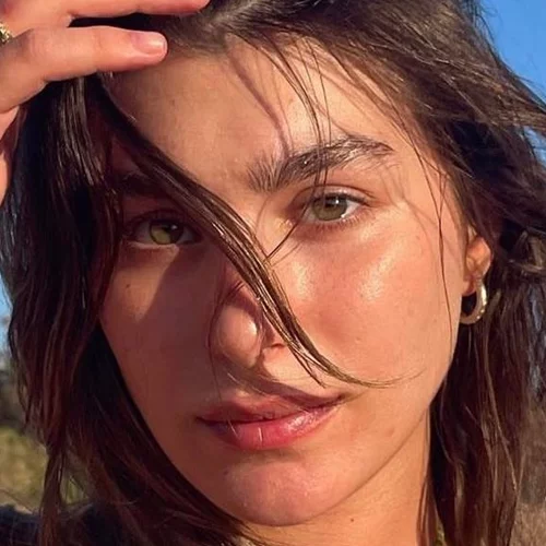 Χρύσα Μιχαλοπούλου | Ποζάρει με αλάτια στα μαλλιά στην πιο καλοκαιρινή και ανέμελη φωτογραφία