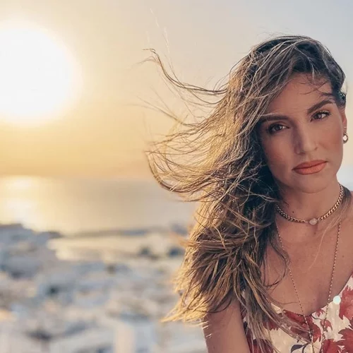 Αθηνά Οικονομάκου | Οι φωτογραφίες με τα παιδιά της στη Μύκονο είναι ό,τι πιο cute θα δεις σήμερα