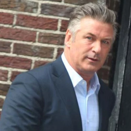 "Δεν πάτησα τη σκανδάλη" | Η πρώτη συνέντευξη του Alec Baldwin μετά τον μοιραίο πυροβολισμό στα γυρίσματα του Rust