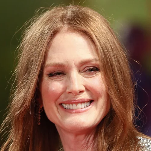 Tα 5 καλύτερα foundations για απόλυτη κάλυψη και λάμψη στις ώριμες επιδερμίδες