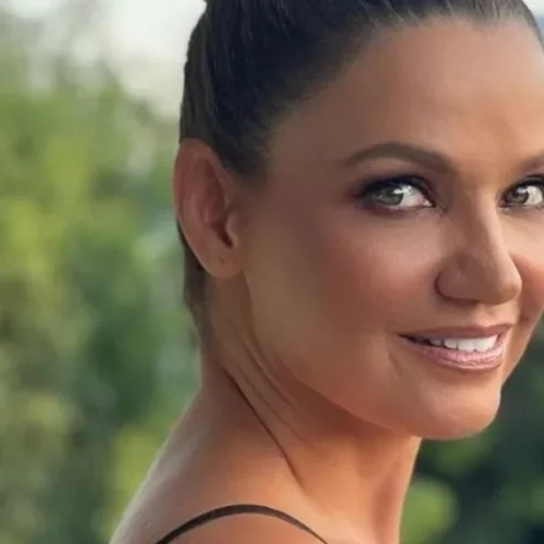 Η Παναγιώτα Βλαντή φόρεσε τη δαντέλα με τον πιο σικ τρόπο