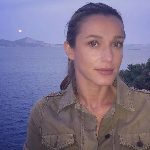 Κάτια Ζυγούλη | Το νέο της βίντεο αγκαλιά με ένα πανέμορφο μωράκι