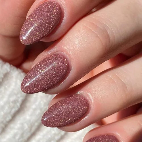 8+1 mauve manicure ideas | Το μωβ χρώμα γίνεται το νέο nude στα νύχια