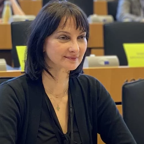 Έλενα Κουντουρά | "Τον Νοέμβριο κλείνω τα 60 και δεν μπορώ να το πιστέψω"