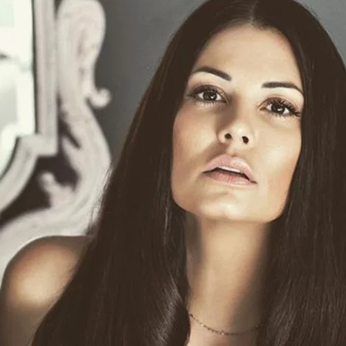 Μία καλλονή | Η Μαρία Κορινθίου με λεοπάρ φόρεμα το 2007