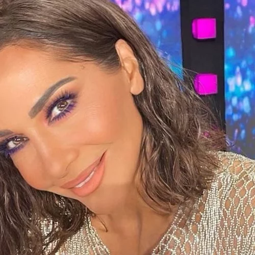 Η Δέσποινα Βανδή ήταν πάντα "μπροστά" από την εποχή της | Το 2004 φορούσε την αγαπημένη φετινή τάση της Gen Z