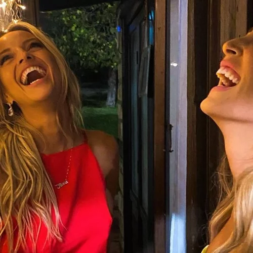 Ιλένια Ουίλιαμς - Ελένη Βουλγαράκη | Οι εντυπωσιακές τους εμφανίσεις σε χθεσινοβραδινή εκδήλωση που συζητήθηκαν