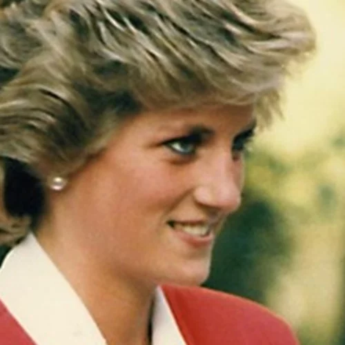 Πριγκίπισσα Diana | 5 φορές που πέρασε το δικό της μήνυμα μέσα από τα χτενίσματά της