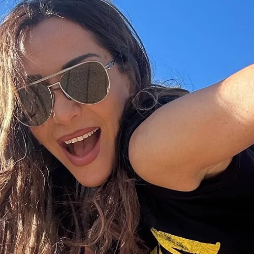 Δέσποινα Βανδή | Το ταξίδι στην Αυστραλία και η εμφάνιση με super low back ολόσωμη φόρμα