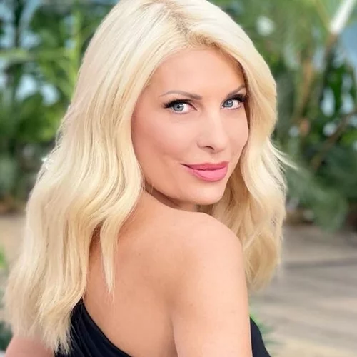 Η Ελένη Μενεγάκη ξεκίνησε γυμναστική ύστερα από 8 χρόνια | Η φωτογραφία με τις στιλάτες φόρμες