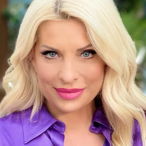 Ελένη Μενεγάκη | "Και το παιδί σου να μεγαλώσει και να πάει 35 χρονών και να μείνει σε άλλο σπίτι, η μάνα πάντα περιμένει..."