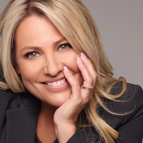 Η Μαριάννα Τουμασάτου με πιο κοντά μαλλιά από ποτέ | Αυτό είναι το νέο hair look της