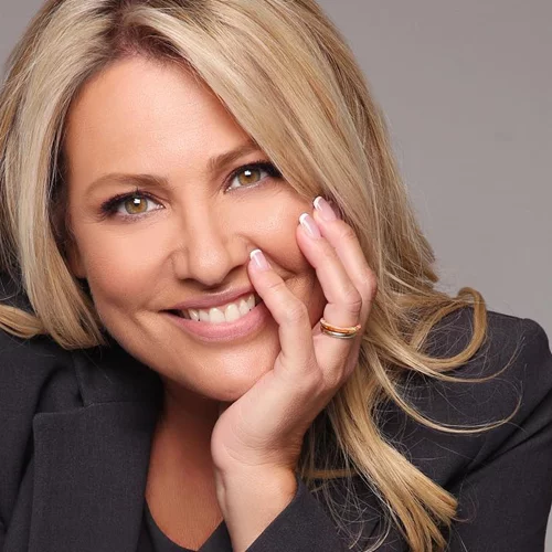 Μαριάννα Τουμασάτου | "Είπα στην κόρη μου ότι ελπίζω να μην κάνω πολλά και ανεπανόρθωτα λάθη για να μην κάνει πολλές ώρες ψυχοθεραπείας"