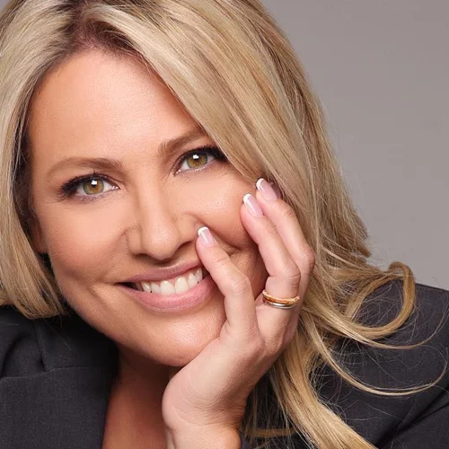 Μαριάννα Τουμασάτου | "Ήμουν 43 ετών όταν γέννησα. Δεν αισθάνθηκα ποτέ ότι ήμουν μεγάλη..."