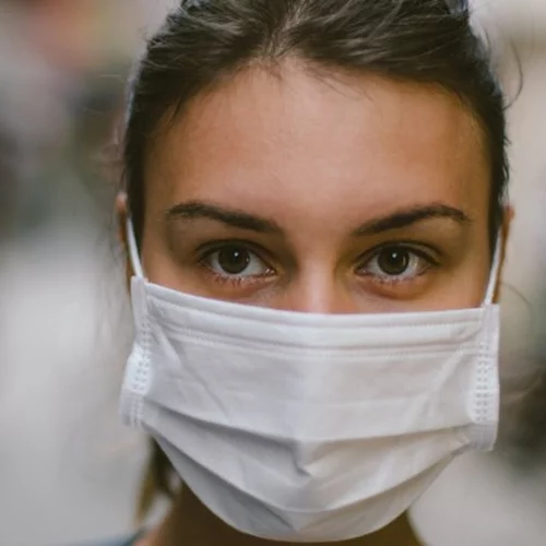 "Σε αυτούς τους δύο χώρους πρέπει οπωσδήποτε να φοράμε τη μάσκα"