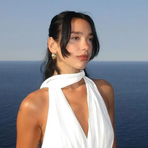 Dua Lipa-Romain Gavras | Ξανά στην Ελλάδα - Το φωτογραφικό άλμπουμ της επίσκεψής τους στην Πελοπόννησο