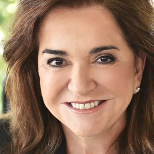 Η Ντόρα Μπακογιάννη έφτιαξε Tik Tok και είπε ξανά τη viral ατάκα της | "Θέλεις ένα σσσσοκολατάκι;"