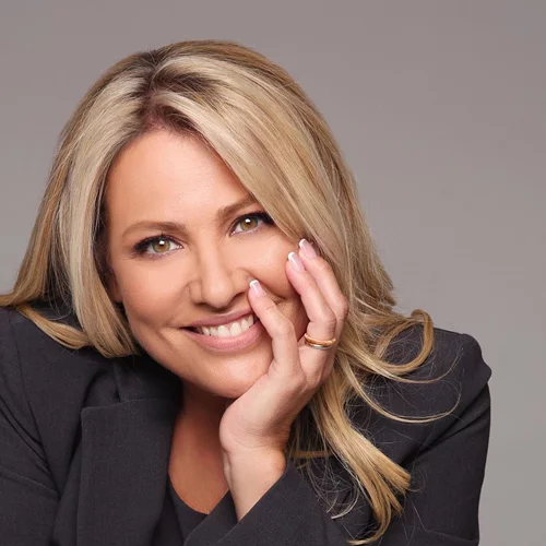 Μαριάννα Τουμασάτου | Δοκίμασε την τεχνική για highlights που πρέπει να μάθεις αν είσαι ξανθιά