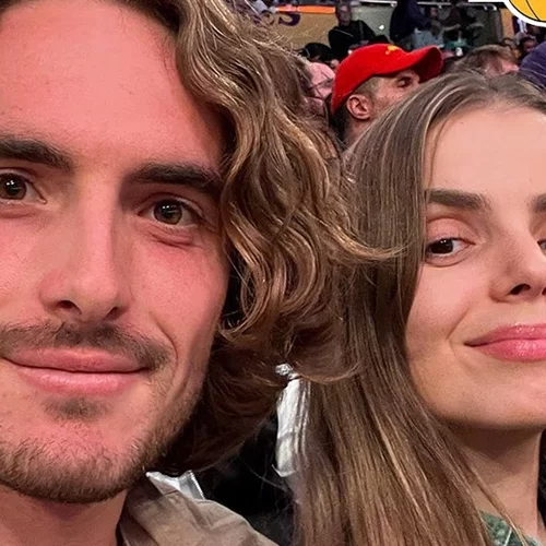 "Βρείτε ανθρώπους που σας κάνουν να χαμογελάτε" Η εξομολόγηση του Στέφανου Τσιτσιπά για την Θεοδώρα Πεταλάς - Οι διακοπές στο Βερολίνο