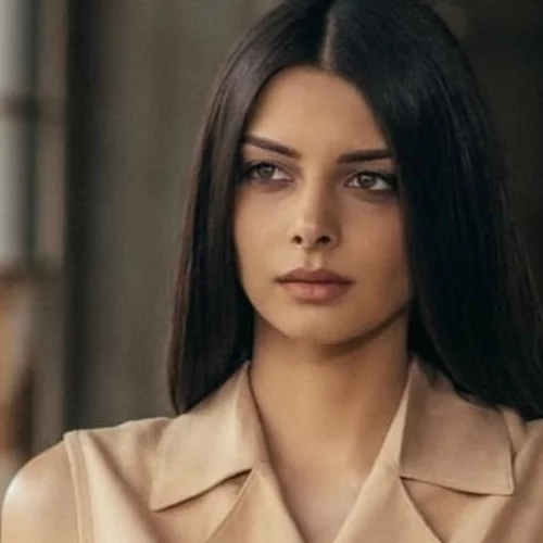 Η Άννα Μπεζάν ποζάρει με την 7 μηνών κόρη της, στην πιο γλυκιά φωτογραφία που θα δεις σήμερα