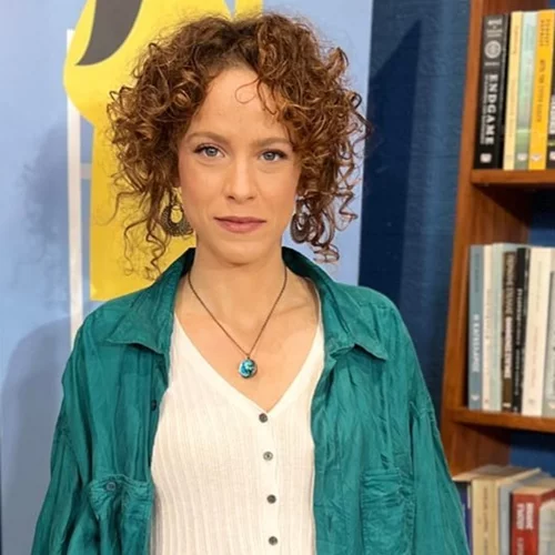 Η άλλη πλευρά της Έλλης Τρίγγου | Η ηθοποιός ξεφαντώνει μαζί με συναδέλφους της