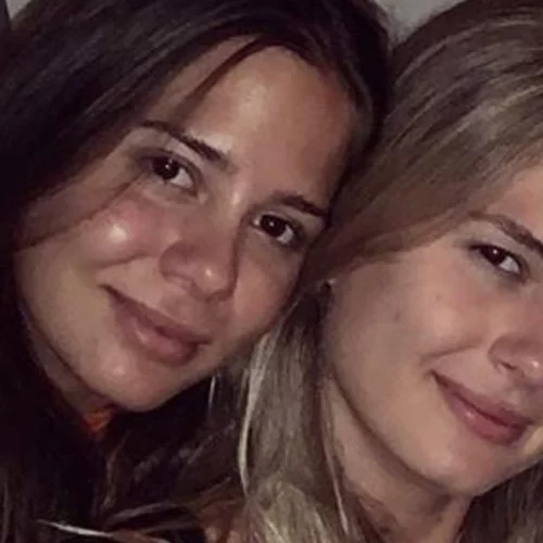 Αμαλία και Αλεξάνδρα Κωστοπούλου με τον μικρό αδελφό τους στην Πάτμο | Το κλικ της υπερήφανης μαμάς Τζένης Μπαλατσινού με τα παιδιά της στις διακοπές