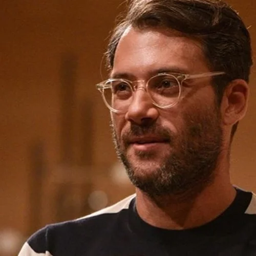 Ο Αντίνοος Αλμπάνης για τη σειρά "Maestro" | "Η περίοδος των γυρισμάτων ήταν τόσο ωραία που σε πιάνει θλίψη για το μετά"