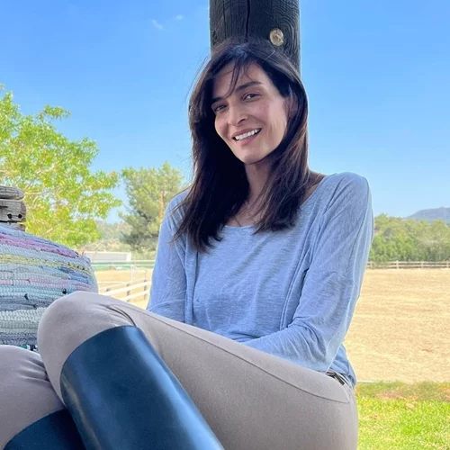 Πολύ συγκινημένη και πανέμορφη | Το πρώτο βίντεο της Αντιγόνης Κουλουκάκου μετά τη γέννα