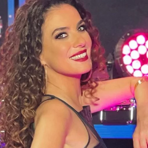 Φωτεινή Δάρρα | "Έφυγες εσύ μάνα και την ίδια στιγμή γνώρισα ένα καλό αγόρι"