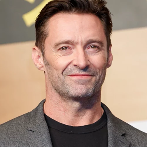 Ο Hugh Jackman γράφει βιβλίο για τη ζωή του