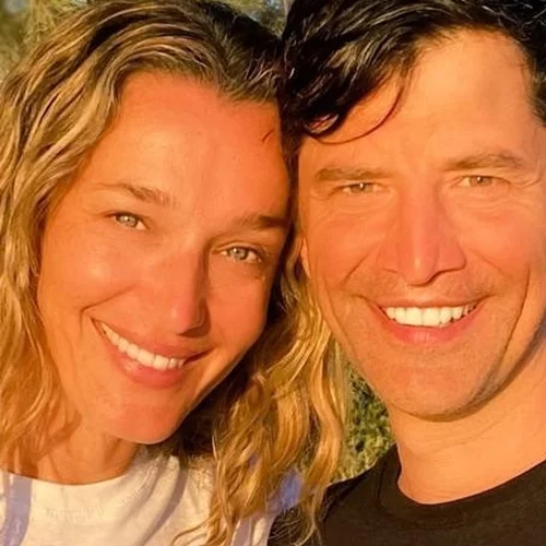 Κάτια Ζυγούλη | Η σέξι εμφάνισή της στα γενέθλια του Σάκη Ρουβά, με over-the-knee μπότες