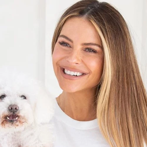 Η Μαρία Μενούνος απαθανατίζει τον σύζυγό της να κρατά στην αγκαλιά του τη νεογέννητη κόρη τους και το Instagram "λιώνει"