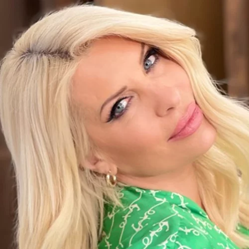 Η αποκάλυψη της Ελένης Μενεγάκη για το πώς πήρε την πρώτη της δουλειά στην τηλεόραση