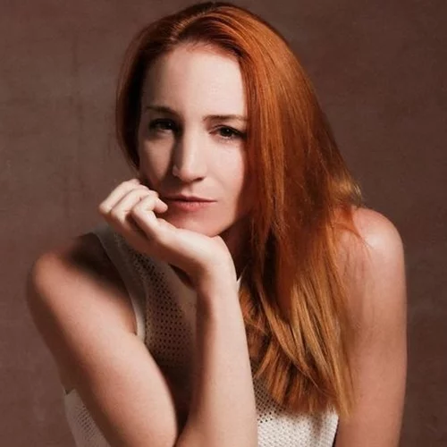 Στεφανία Γουλιώτη | Καρέ καρέ η μεταμόρφωσή της σε εγκυμονούσα για τη δεύτερη σεζόν του Maestro