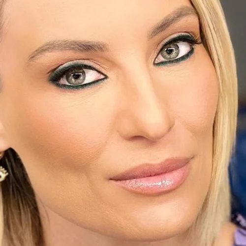 Ελεονώρα Μελέτη | "Ήρθε ο άντρας μου και μου είπε "δε θέλω να μεγαλώσει το παιδί μας, θέλω να μείνει μικρό για να το προσέχω""