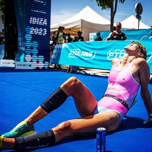 Η Βρετανή αθλήτρια Έμα Πάλαντ Μπράουν απαντά σε όσους σχολίασαν το αίμα της περιόδου στην αθλητική της εμφάνιση