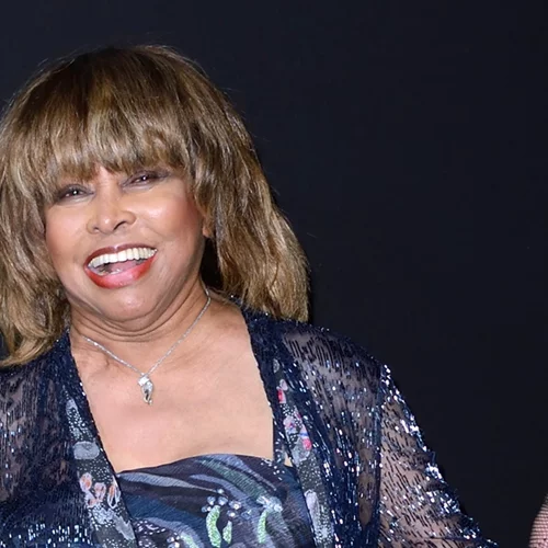 Τina Turner | "Εγκατέλειψε" τα παιδιά της για να ζήσει τον έρωτα με τον νεότερο σύντροφό της