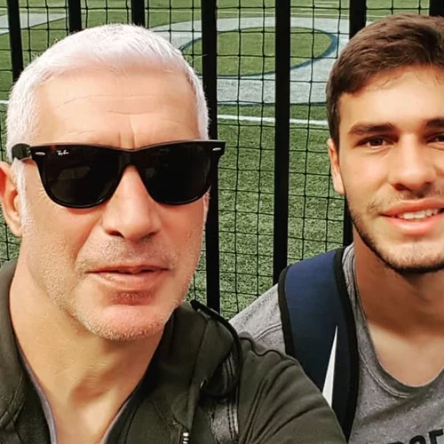 "Δε θυμάμαι τίποτα από το Euro 2004..." | O πανέμορφος γιος του Αντώνη Νικοπολίδη, Γιάννης, στην πρώτη του τηλεοπτική συνέντευξη