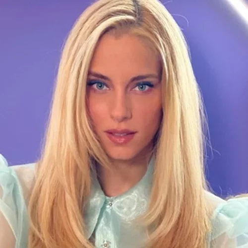 Δούκισσα Νομικού | H walk-in closet της είναι ένα όνειρο για κάθε λάτρη των ρούχων και των παπουτσιών